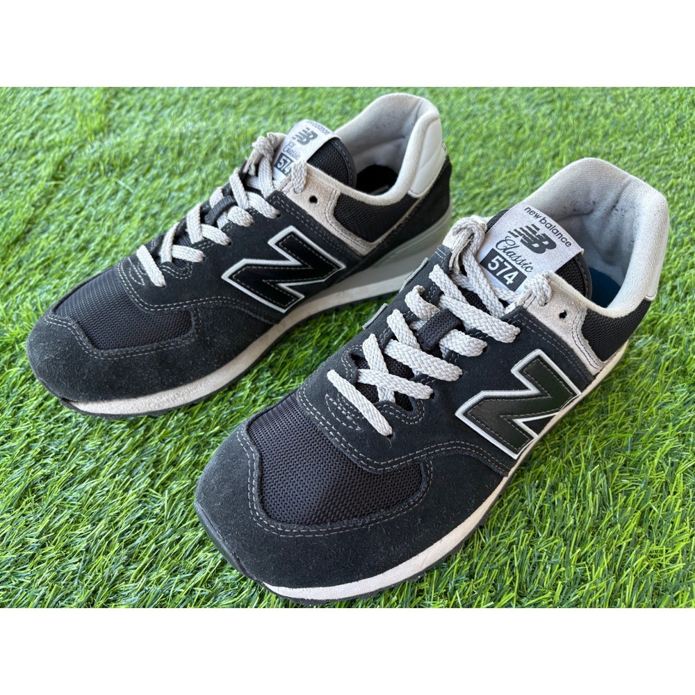 New Balance 574 Classic Black Grey Suede Mesh Sneakers ML574EVB Women 10 Men 8.5